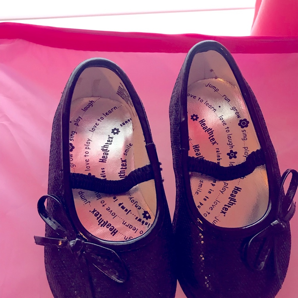 Black, sparkly Mary Janes with bow